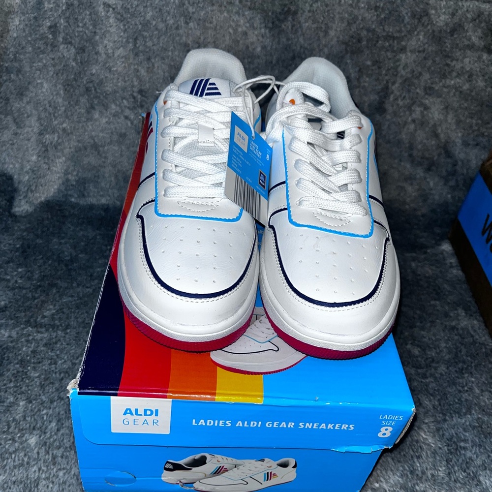 Aldi Gear White Logo Sneakers Womens Size 8 Brand New
